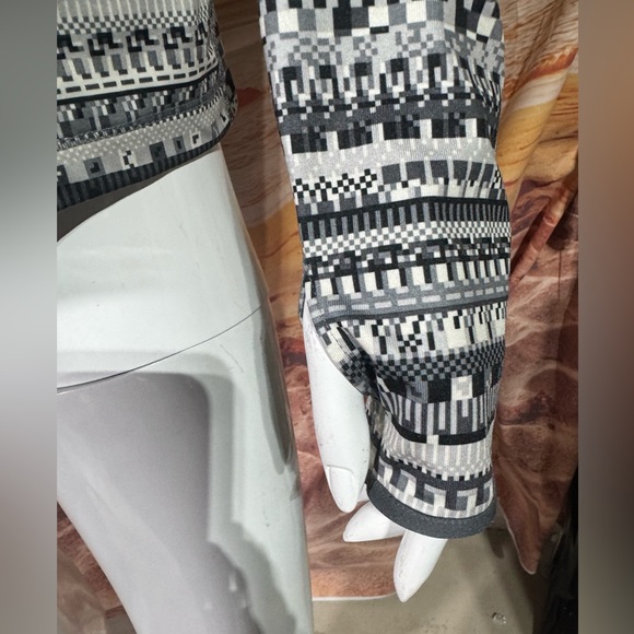 Nike Pro Dri-Fit 3/4 Zip Top - Picture 4 of 8